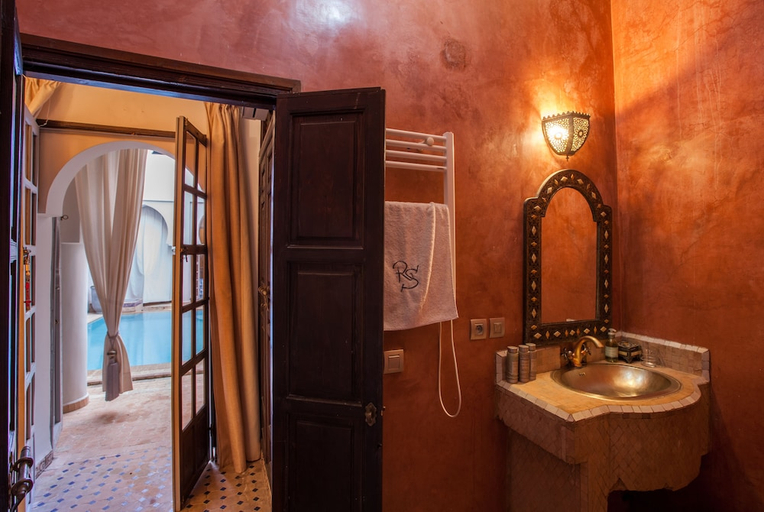Bathroom 3, Riad Shemsi, Marrakech