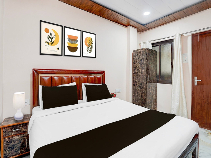 Room 4, Deluxehotel Maa Gargi Dham, Faizabad