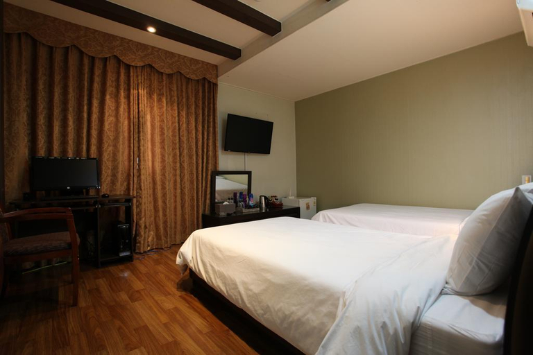 Bedroom 4, Monaco Hotel, Jeju