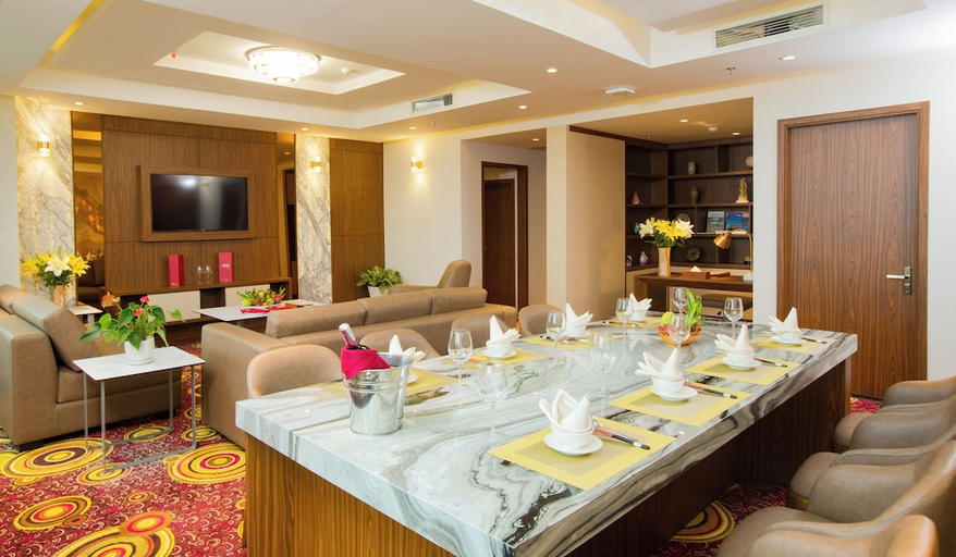 Food & Drinks 5, Van Phat Riverside Hotel, Ninh Kiều