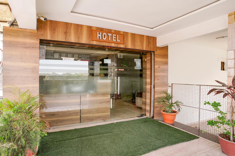 Exterior & Views 1, HOTEL RATNA PALACE, Ahmadabad