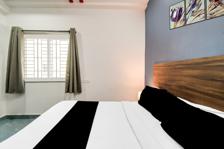 Room 5, Deluxepr Stay Inn, Hyderabad