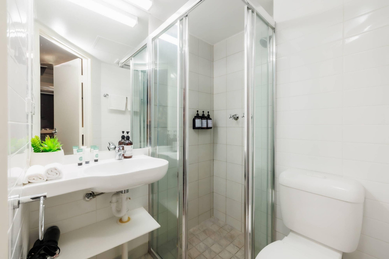 Bathroom 4, Comfort Inn Darwin, Darwin