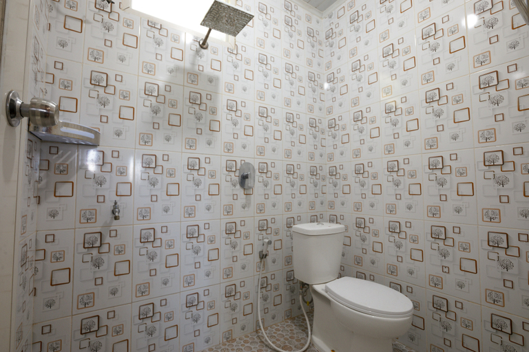Bathroom 2, Emerald Cabin Dieng, Wonosobo