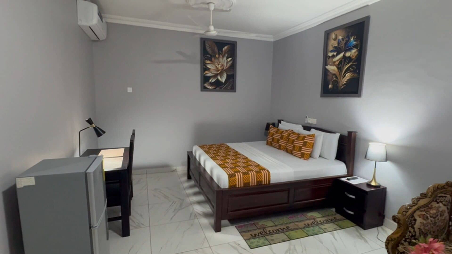 Bedroom, Amuzu Hotel, Tema