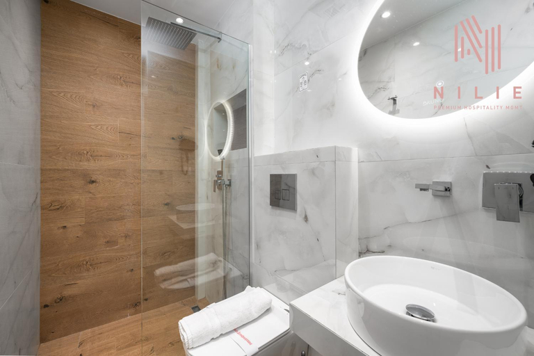 Bathroom 2, Factory Inn, Nilie Hospitality MGMT, Central Macedonia