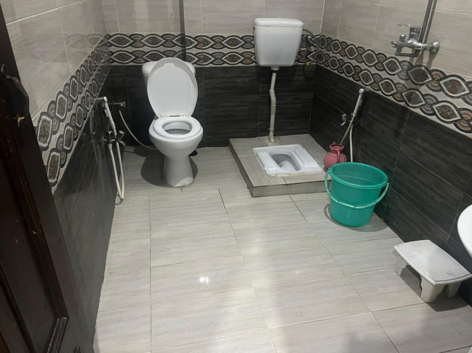 Bathroom 2, Oriole Luxury Hotel, Islamabad