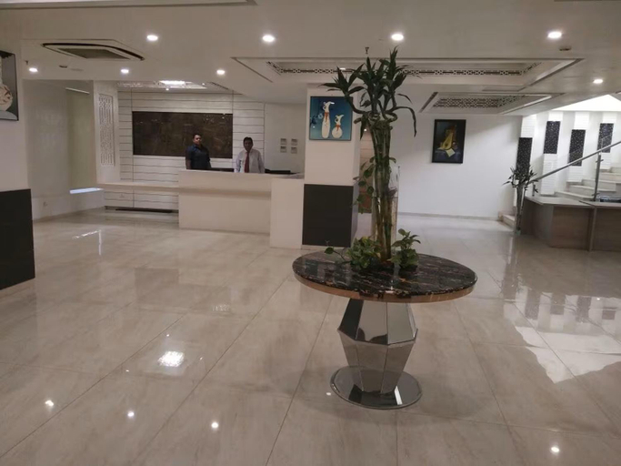 1, Banana Tree Hotel & Banquets At Sahibabad, Gautam Buddha Nagar