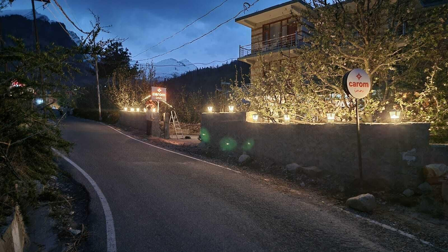 Property grounds, Carom Inn, Kullu