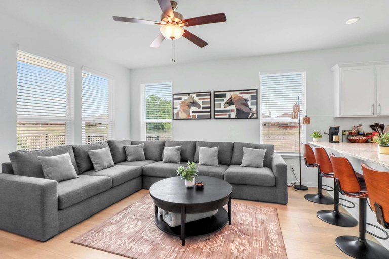 Living area 4, Cowboy Casa Near Downtown, Comal