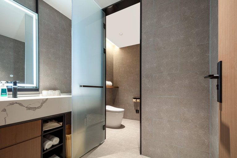 Bathroom 3, Atour Hotel Kunming Beichen Avenue Fortune Center, Kunming