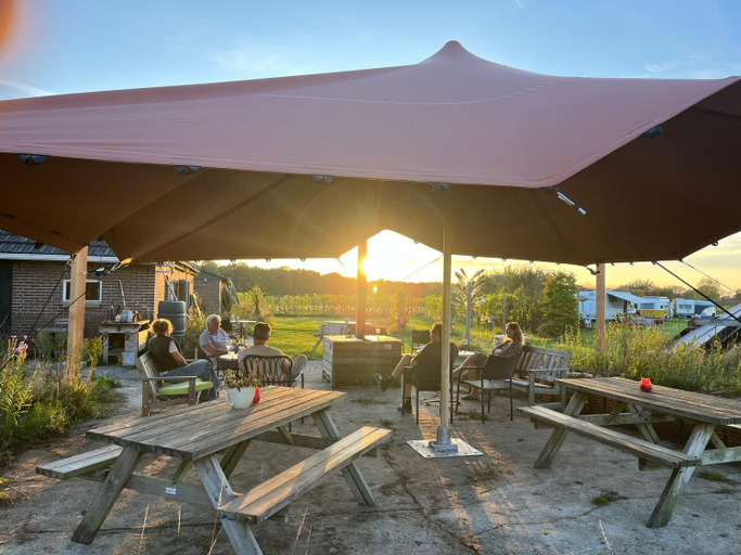 Food & Drinks 2, Erve Zonnehoeve B&B en Wijngaard, Hengelo