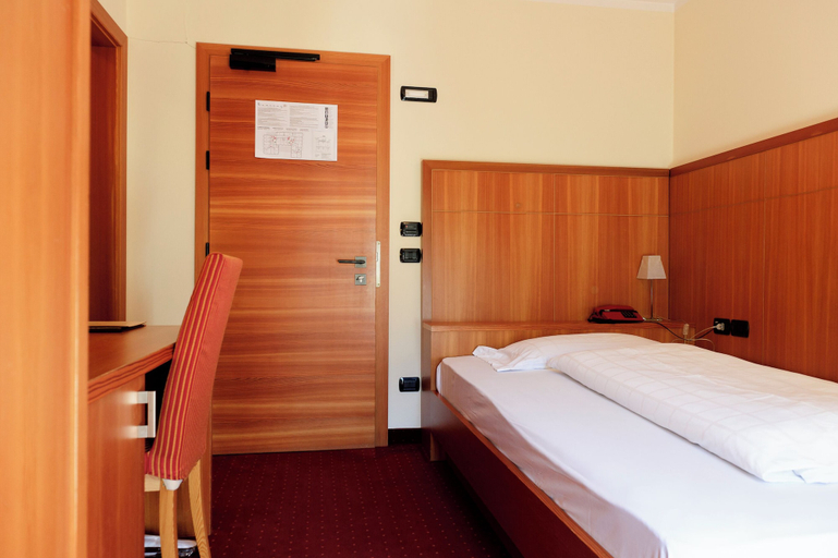 Bedroom 3, Hotel Touring Livigno, Sondrio