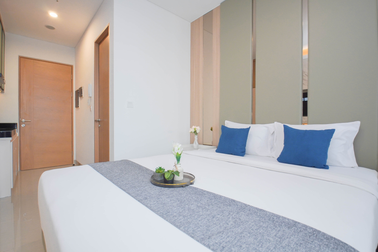 Bedroom 5, Charming Warm Studio at Ciputra World 2 Apartment By Travelio, Jakarta Selatan