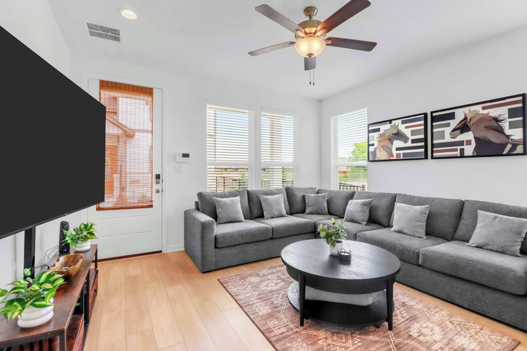 Living area 3, Cowboy Casa Near Downtown, Comal