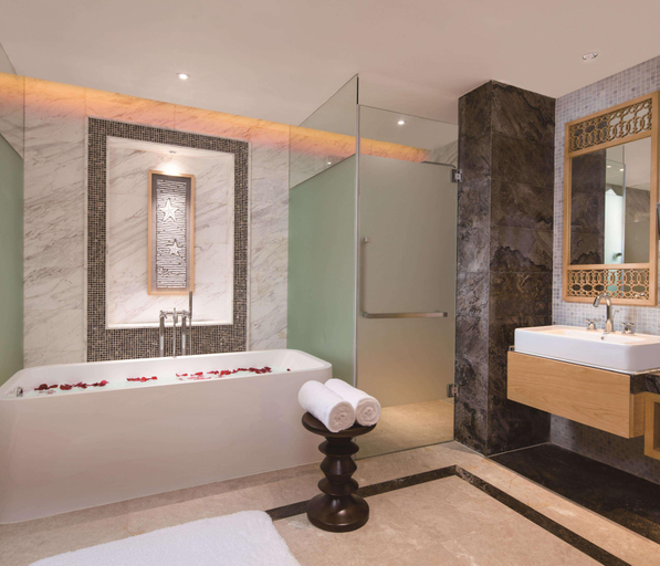 Bathroom 5, Thousand Cranes Sanya Yazhou Bay Int'l Exchange, Sanya
