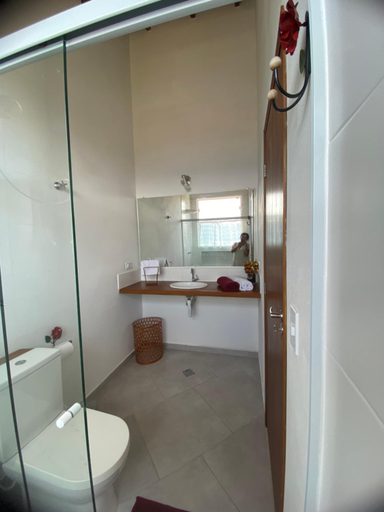 Shower 4, Casa Luz, Ilhabela