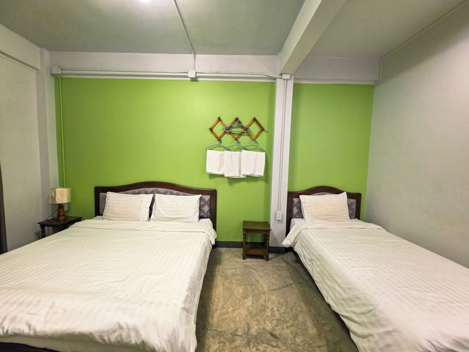 Room 2, Thepmongkol House, Phra Nakhon