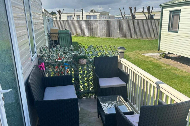 Terrace/patio 3, 2 Bed - Sleeps 6 - Free Parking - Pets, Lincolnshire