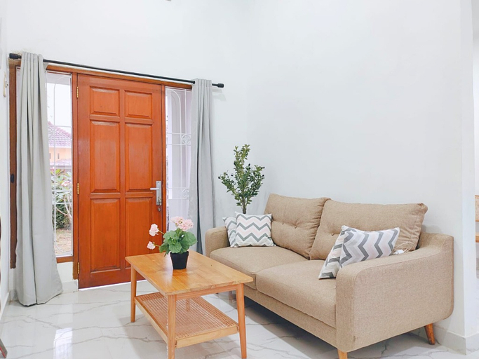 Living Room 4, Villa Hanum 2 with 2BR near Kebun Raya Cibodas Puncak, Bogor