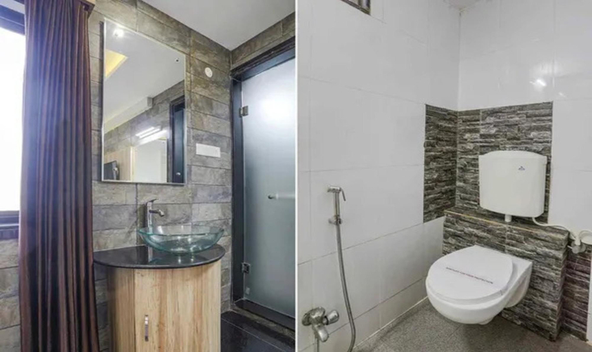 Bathroom 4, FabHotel Backstreet, Bhopal Railway Station, Bhopal