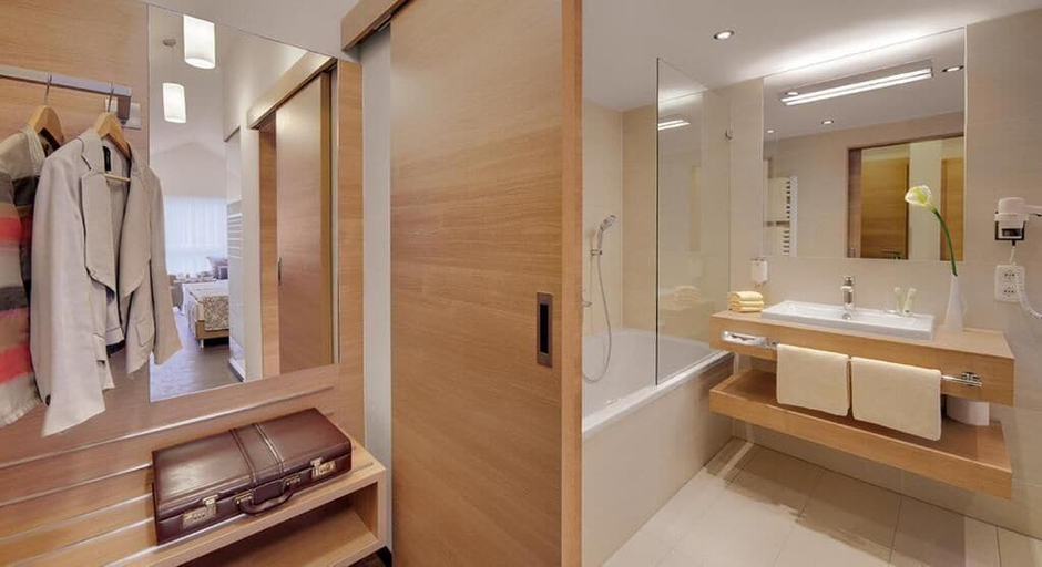 Bathroom 4, Alexander Holl, Weilheim-Schongau