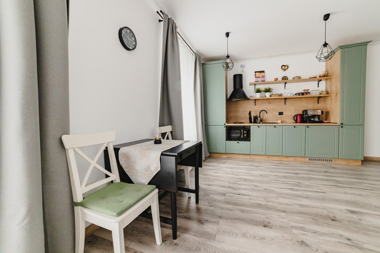 Others 4, Modern Studio near Old Town, Brasov
