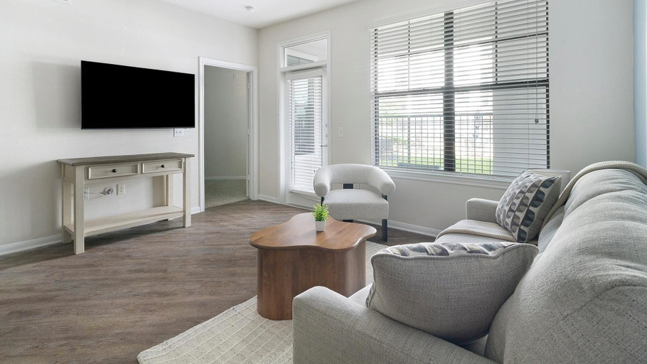 Living area 3, Landing Apartments Houston - Liberty Lakes, Houston