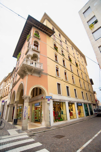 Exterior & Views 2, Dimora del teatro, Treviso