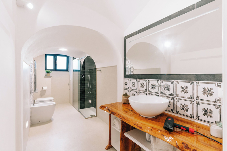 Bathroom 2, YourHome - La Casa Nuova Room & Apt, Napoli