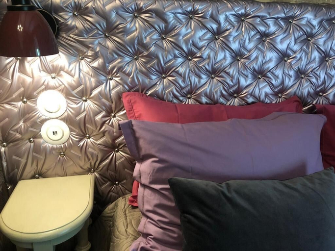 Room 4, Les Fleurs De Lys, Suites&Appart , Entrée et Terrasse Privée Proche de la Mer, Charente-Maritime