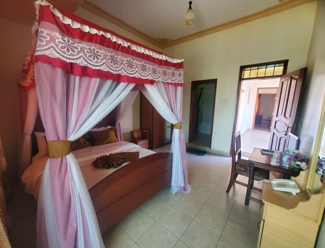 Bedroom 2, Uhuru 50 hotel kasese, Busongora