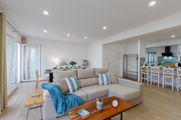 Interior 3, City and Beach by Fidalsa, Alicante
