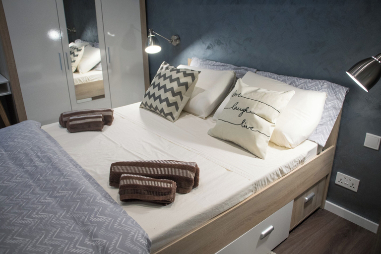 Room 2, Sunshine Suites