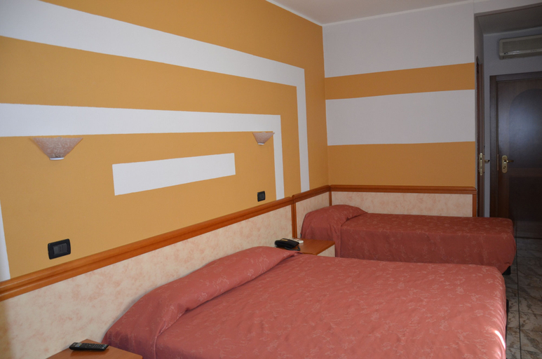 Room 3, La Formica, Modena