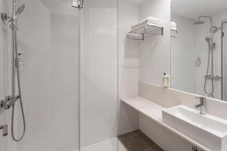 Bathroom 3, B&B Hotel Alicante, Alicante