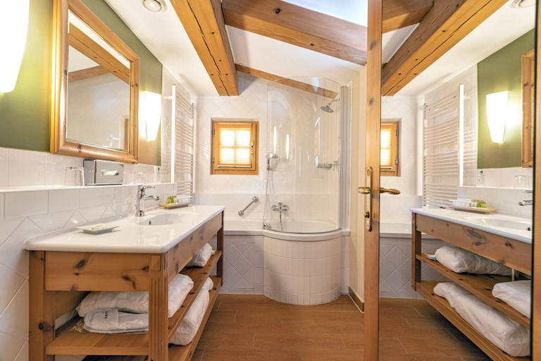 Bathroom 4, Hotel Kaiserhof Kitzbuehel, Kitzbühel