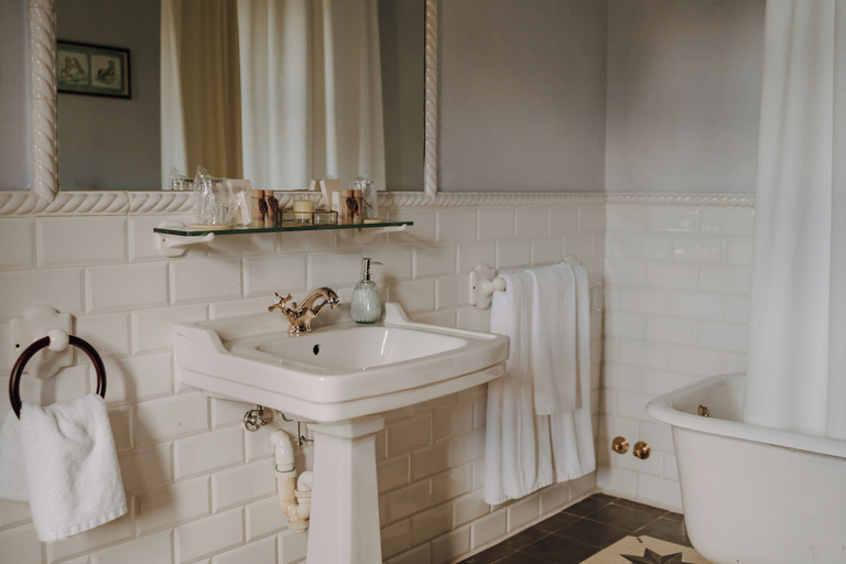 Bathroom 5, Hotel Boutique Palacio de Caranceja, Cantabria