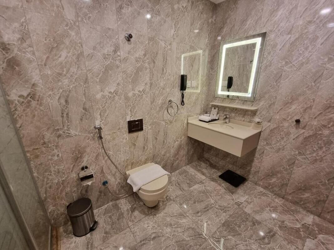 Others 5, Casa Diora, Jeddah
