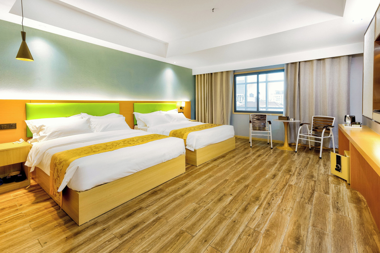 Room 5, ZhongKe Hotel, Ruessei Kaev