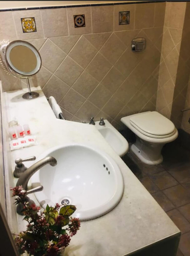 Bathroom 3, San Miguel Plaza Hotel, Calamuchita