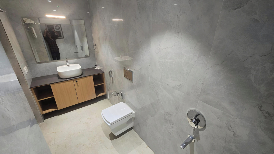 Bathroom 5, Zuke Garden & Resort, Puruliya