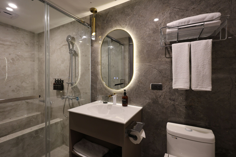 Bathroom 4, Fun Stay Inn Hanzhong, Taipei City