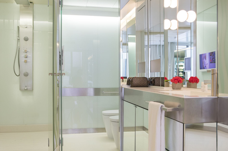 Others 5, Hotel Arconte Barcelona, Barcelona
