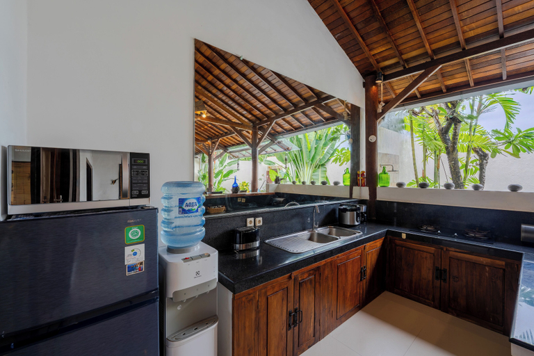 Private kitchen 5, Sasmaya Villa Seminyak by Pertama Stay, Badung