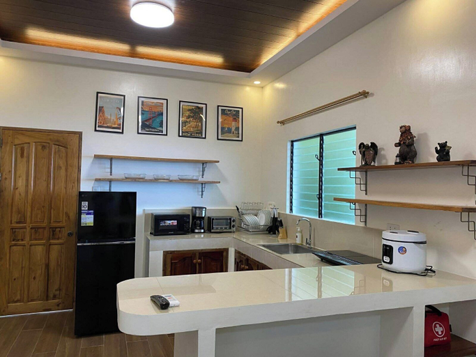 Private kitchen 3, Matahom Forest House by Araw Residences, Mambajao