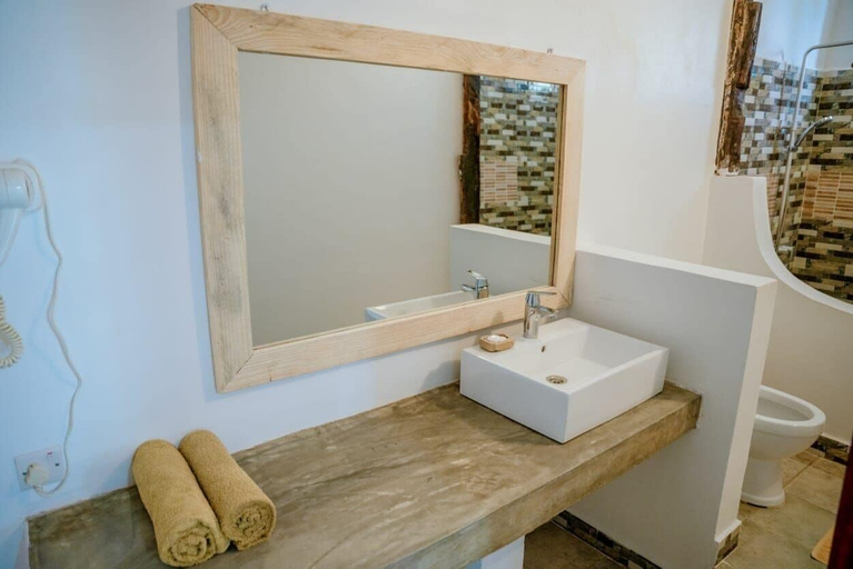 Bathroom 5, Pemba Paradise, Micheweni