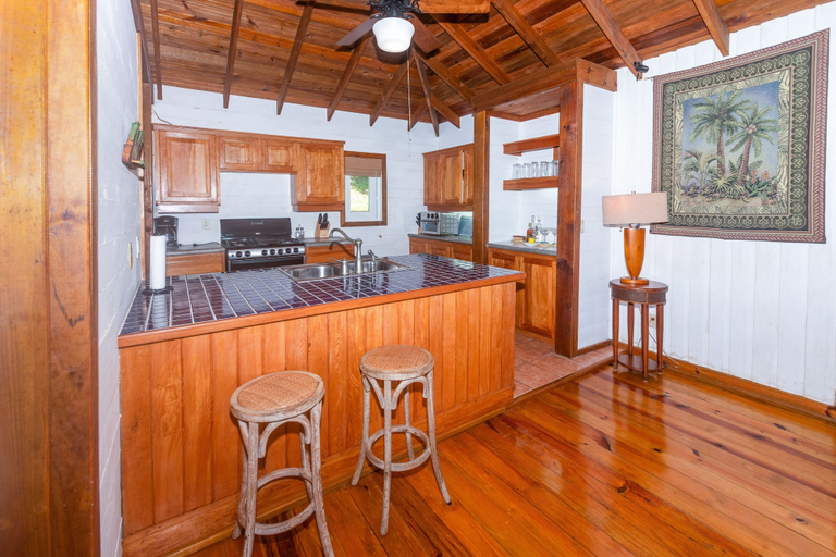 Private kitchen 2, Top Ridge Views 2 Bedroom Home, Roatán