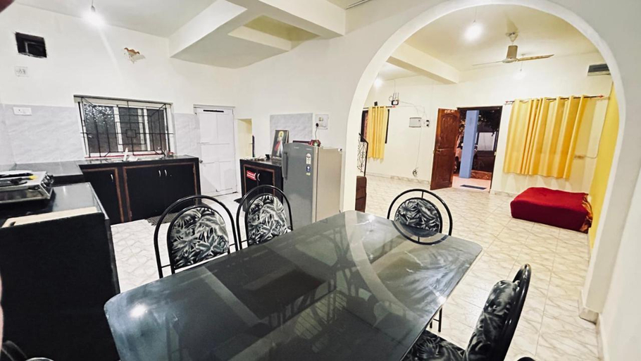 Others 5, Muffys Guest House, North Goa