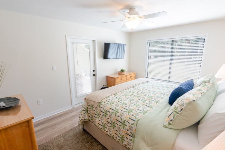 Room 5, 12C Richmond Park 2 Bedroom, 2 Bath 2 Condo, Horry